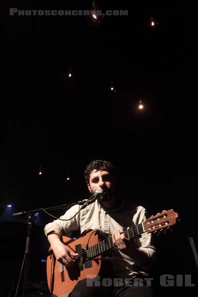 JOSE GONZALEZ PERFORMING WITH THE GOTEBORG STRING THEORY - 2011-04-06 - PARIS - Gaite Lyrique - 